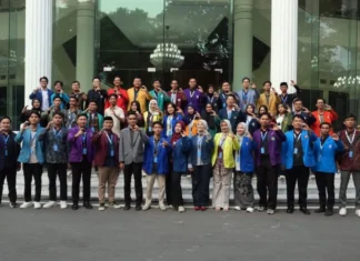 Mahasiswa sampaikan aspirasi ke Kepala Bakom dan Menkop di FLS 2026